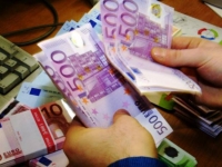 Γραφειοκρατικός βραχνάς για τις επιχειρήσεις τα νέα φορολογικά μέτρα – Όλες οι συναλλαγές πάνω από 500 ευρώ θα γίνονται μέσω τραπέζης