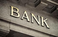 Δύο κορυφαία τραπεζικά στελέχη ένας σοβαρός και ένας «ψυχοπαθής με το αλυσοπρίονο» θα αποχωρήσουν από το banking