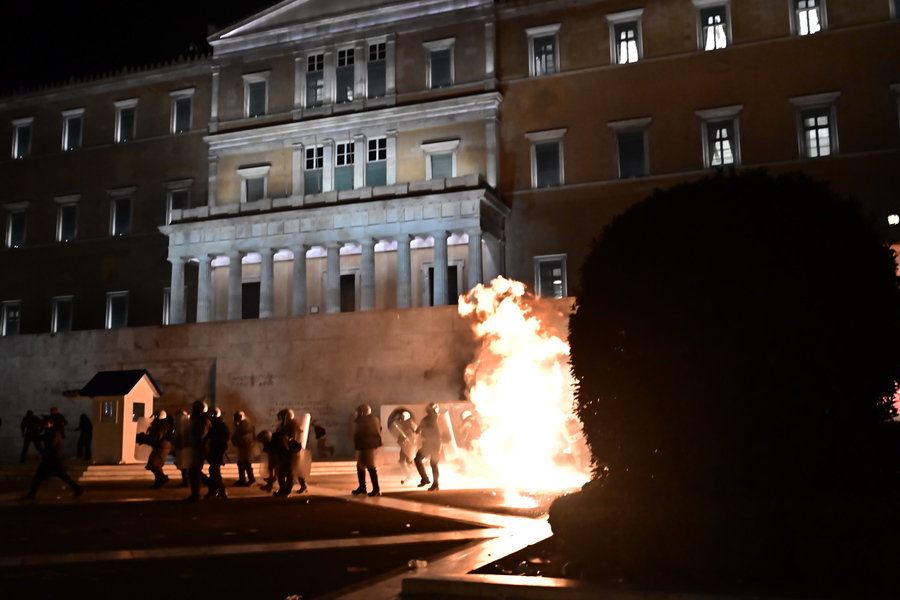 epeisodia-syntagma5.jpg