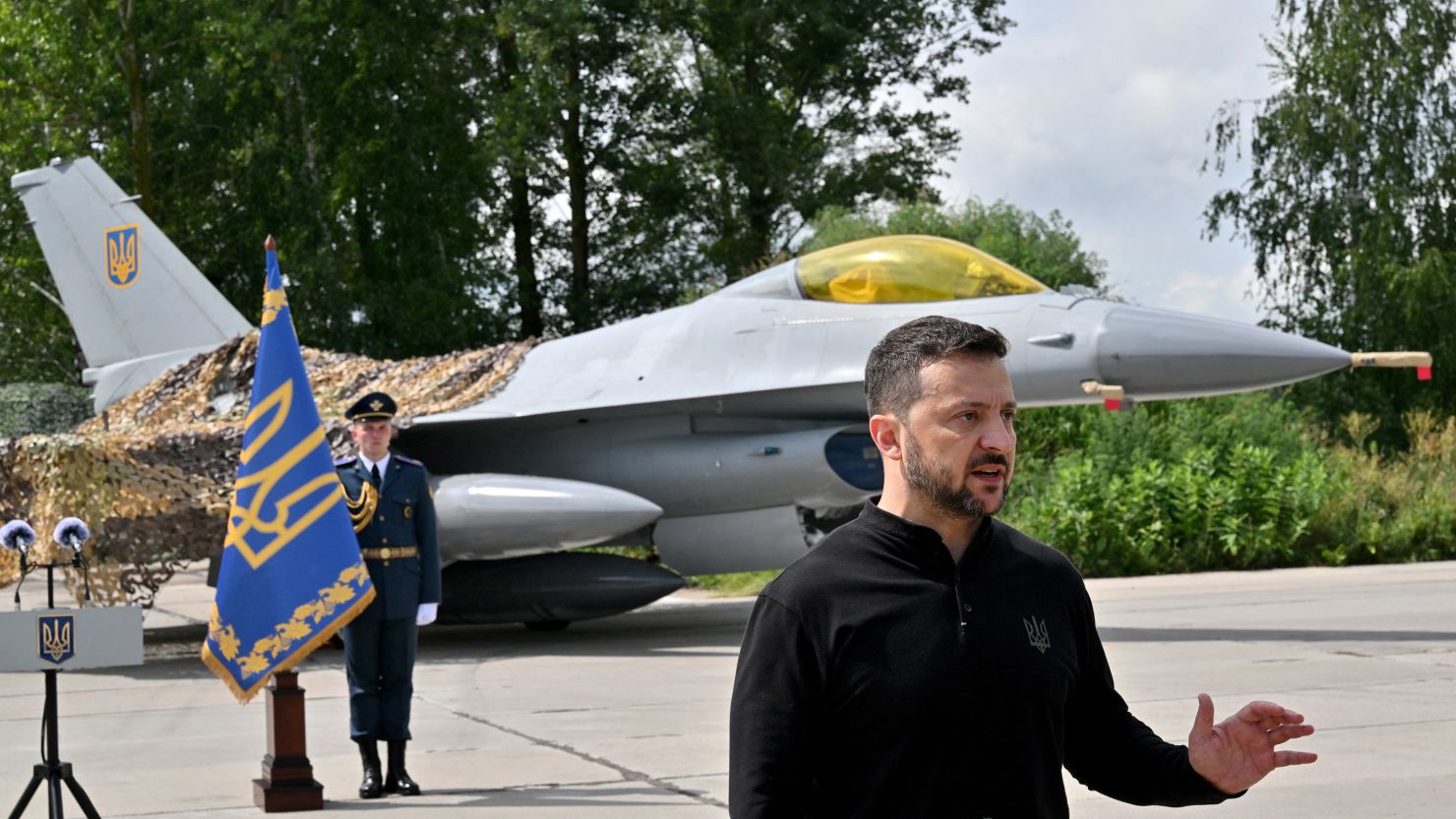 zelensky_f16.jpg