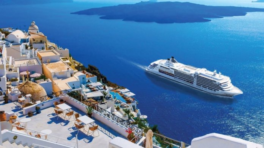 Ακυρώνει ταξίδια σε Σαντορίνη το 2025 η Costa Cruises