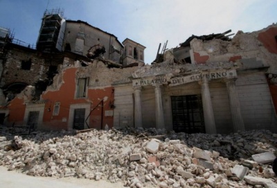 Ιταλία: Τέσσερις ελαφρά τραυματίες από τα 4,8 Ρίχτερ στην Κατάνια – Σχετίζεται με την έκρηξη της Αίτνας