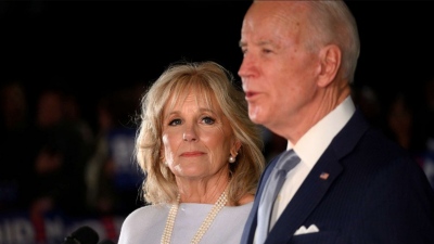 Απίστευτο και όμως...  Δημοκρατικό - Στελέχη παρακαλούν τη σύζυγο Biden να τον ωθήσει σε παραίτηση