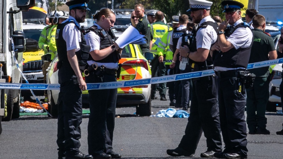 Τρόμος στη Βρετανία: Νεκρό ένα παιδί μετά από επίθεση με μαχαίρι σε πάρτι - Σε ντελίριο ο δράστης μαχαίρωνε κόσμο αδιακρίτως