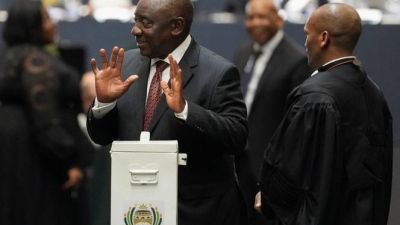 Νότια Αφρική: Ιστορική συμφωνία και ορκωμοσία κομμάτων εθνικής ενότητας για πρώτη φορά μετά το 1994