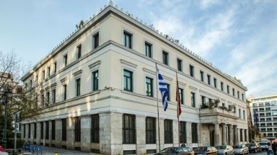 Ο Δήμος Αθηναίων στηρίζει τις επιχειρήσεις, συνεχίζοντας την απαλλαγή καταβολής τελών
