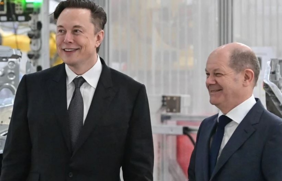 Musk - Trump χλευάζουν τη γερμανική οικονομία, το πολιτικό χάος και... τον «ανόητο» Scholz