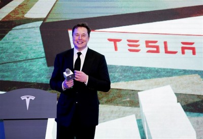 Tesla: Ρεκόρ για τις παραδόσεις οχημάτων το 2020 αλλά χάθηκε ο στόχος του Elon Musk