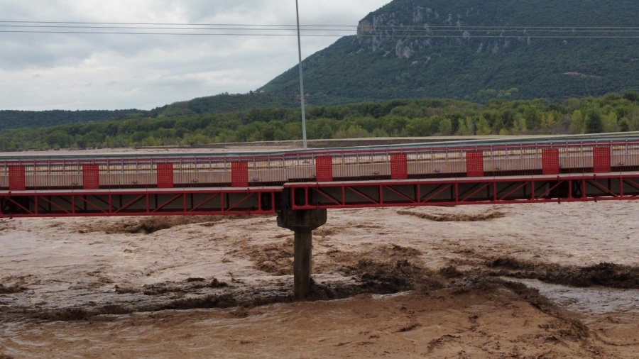 Κατέρρευσε η γέφυρα της Διάβας που στοίχισε 4,6 εκατ ευρώ