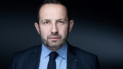 Sebastien Chenu (Εθνική Συσπείρωση Γαλλία): Η Γαλλία είναι εχθρικά διακείμενη στην ένταξη της Ουκρανίας στην ΕΕ