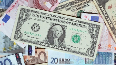 Reuters: Τα προβλήματα του δολαρίου δεν έχουν ακόμη τελειώσει, αλλά το 2018 θα είναι καλύτερο