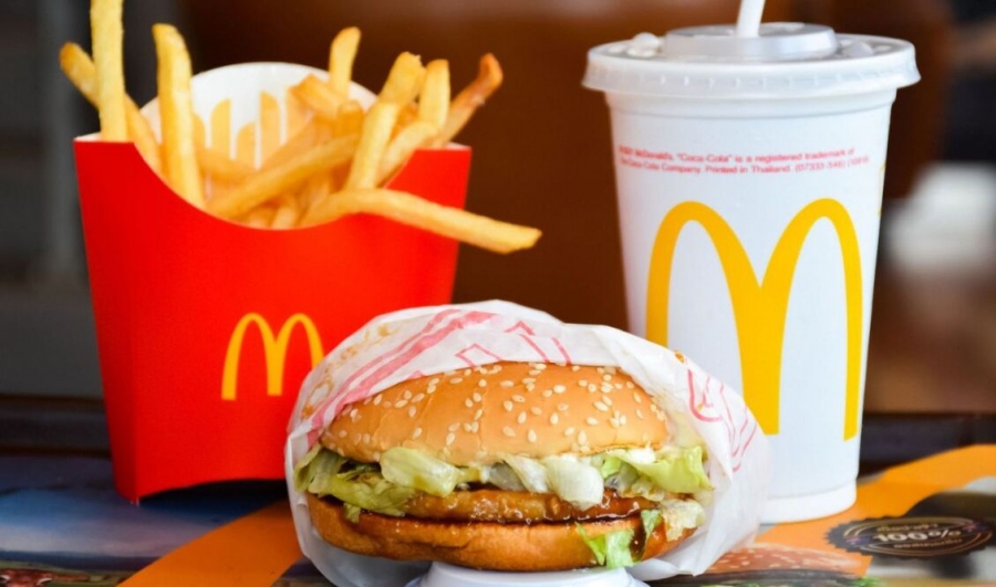 Σκάνδαλο με φαγητό των McDonald's: Τουλάχιστον 75 άνθρωποι στο νοσοκομείο από επικίνδυνο κολοβακτηρίδιο, ένας πέθανε!