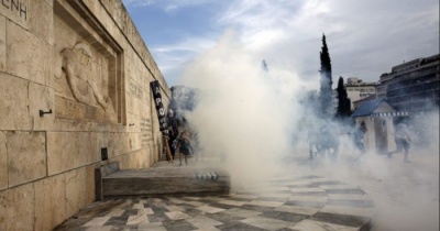 Επεισοδιακά τα συλλαλητήρια σε Αθήνα και Θεσσαλονίκη για την ελληνικότητα της Μακεδονίας
