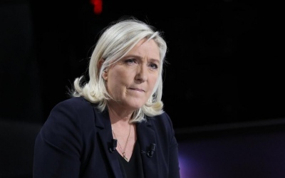 Κίνηση ματ από Le Pen: Πρέπει να μιλήσουμε με τη Ρωσία για να τελειώσει ο πόλεμος