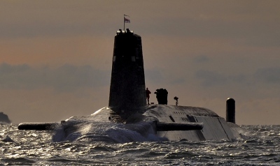 Telegraph: Το λογισμικό πυρηνικών υποβρυχίων της Βρετανίας κατασκευάστηκε από Λευκορώσους και Ρώσους μηχανικούς – Σε κίνδυνο ο στόλος