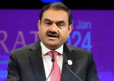 Καταρρέουν οι μετοχές του Adani Group μετά τη δίωξη του Ινδού κροίσου στις ΗΠΑ