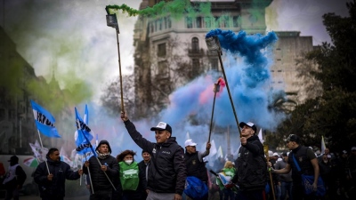 Άγρια καταστολή διαδηλώσεων για τις χαμηλές συντάξεις στην Αργεντινή - 46 άνθρωποι τραυματίστηκαν, 150 συνελήφθησαν