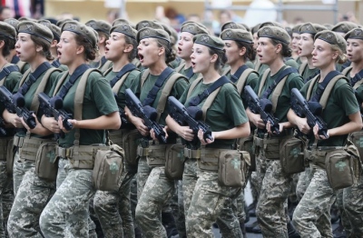 Κρεατομηχανή Zelensky: Πάνω από 10.000 γυναίκες υπηρετούν στην πρώτη γραμμή για τις Ένοπλες Δυνάμεις της Ουκρανίας