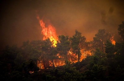 Πυρκαγιές σε Νεάπολη Αγρινίου και Ζούγκλα Νέας Μάκρης - Κικίλιας: Πρώτη φορά «κόκκινος συναγερμός» στην Αττική τον Ιούνιο