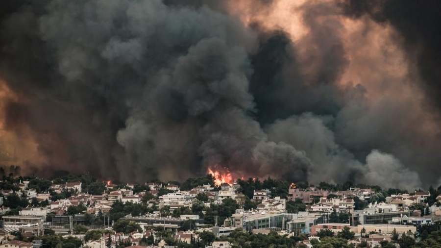 Εκτός ελέγχου τα πύρινα μέτωπα - Δύο προσαγωγές σε Κρυονέρι και Φωκίδα