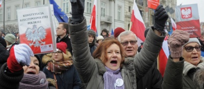 Πολωνία: Πέρασε από το Κοινοβούλιο ο νόμος που θα απολύει δικαστές που θα αντιτίθενται στην κυβέρνηση