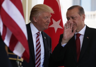 Έκτακτη τηλεφωνική συνομιλία Trump – Erdogan – Στο επίκεντρο το θέμα της Συρίας