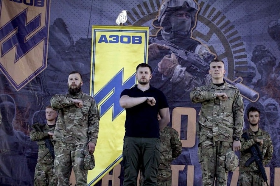 «Ήσυχο πραξικόπημα» στο Κίεβο: Ανάμεσα στο αμόνι των ΗΠΑ και στο σφυρί των Ναζί ο Zelensky - Οι παραστρατιωτικοί του τάγματος Azov τον ελέγχουν και τον διατάζουν