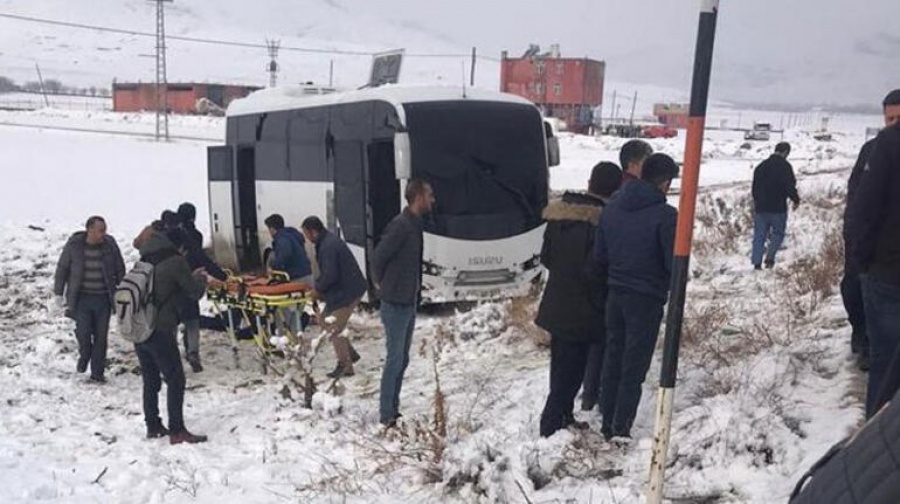 Τουρκία: Στρατιωτικό όχημα χτυπήθηκε από πύραυλο στα σύνορα με το Ιράν