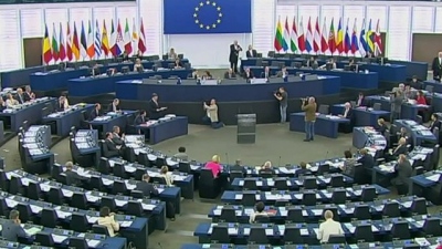 Δεύτερη δύναμη στο ευρωκοινοβούλιο εάν συμμαχούσαν όλα τα ακροδεξιά κόμματα – Μόνο το ΕΛΚ διασώθηκε από τους υπόλοιπους