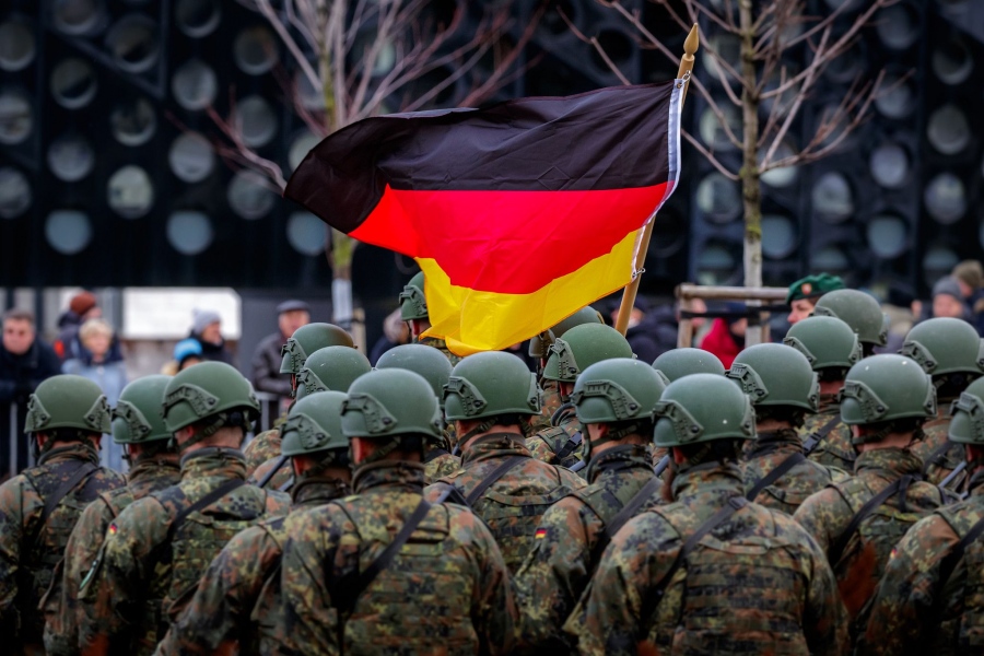 Γερμανία: Αρνούνται την υποχρεωτικότητα της στρατιωτικής θητείας οι εταίροι του Pistorius