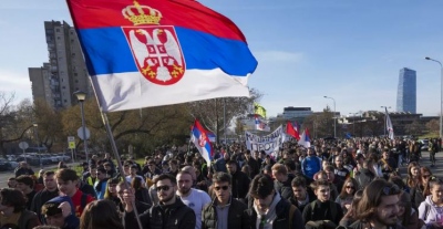 Σερβία σε αναβρασμό - Χιλιάδες φοιτητές και πολίτες αποκλείουν το Kragujevac για 15 ώρες, όσα τα θύματα του σιδηροδρομικού δυστυχήματος