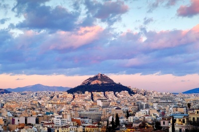 Deutsche Bank: Σε χαμηλά επίπεδα η ποιότητα ζωής στην Αθήνα