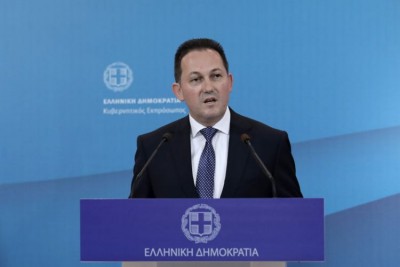 Πέτσας: Κακά νέα, μόλις 300 χιλ. δόσεις εμβολίου αρχικά στην Ελλάδα - Θα εμβολιαστούν 150 χιλ. τον Ιανουάριο