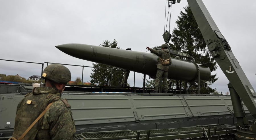 Δεν υπάρχει άμυνα για τους πυραύλους Iskander της Ρωσίας: Ο πρώτος δημιουργεί τρύπα στη ζώνη του εχθρού, ο δεύτερος εξαφανίζει κάθε ίχνος του