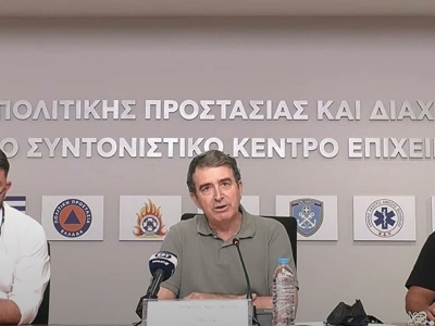 Χρυσοχοΐδης σε ΣΥΡΙΖΑ: Και πυροσβέστης και επιτελικός - Είμαι συνεχώς παρών
