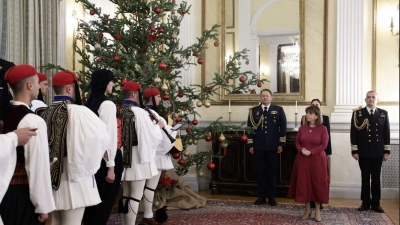 Προεδρικό Μέγαρο: Τα κάλαντα των Χριστουγέννων στην Σακελλαροπούλου