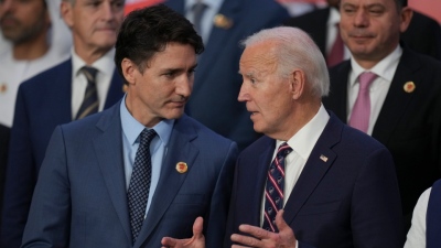 Επικοινωνία Biden με Trudeau: «Η συμμαχία ΗΠΑ-Καναδά είναι ισχυρότερη χάρη σε αυτόν»