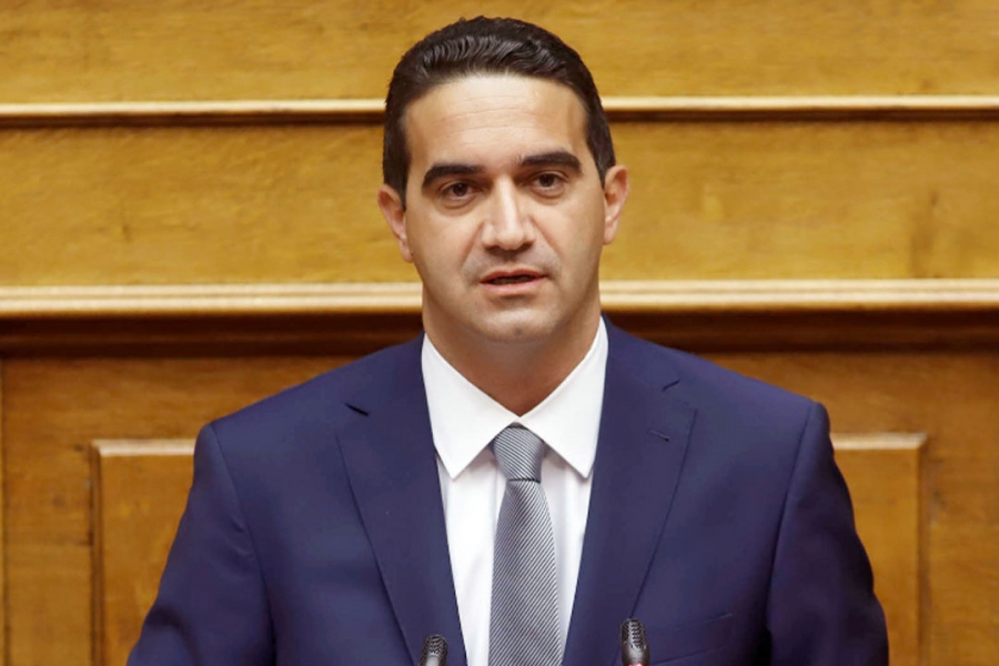 Κατρίνης (ΠΑΣΟΚ): Εξοργίζει η εικόνα του αξύριστου Πρωθυπουργού και των υπουργών που εμφανίζονταν ταλαιπωρημένοι μετά τις φωτιές