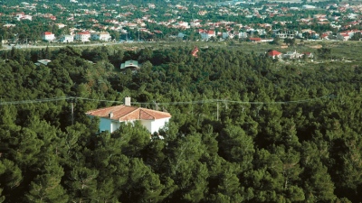 Πρωτοφανές - Καταπατημένα: 4.000 αιτήσεις, αλλά μόλις 100 έχουν οριστικοποιηθεί – Βουλιάζει το σχέδιο εξαγοράς;