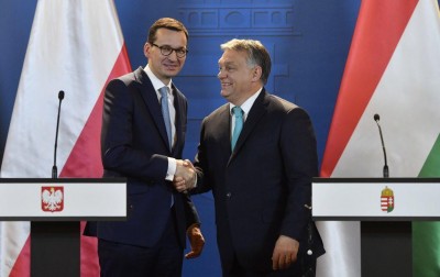 Πολωνία και Ουγγαρία απειλούν να μπλοκάρουν το Ταμείο Ανάκαμψης της ΕΕ - Επί τάπητος το βέτο και στον προϋπολογισμό
