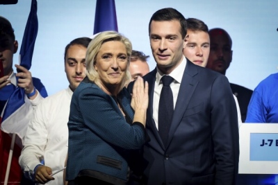 Θέλει να «κάψει» τη Le Pen ο Macron… αλλά έχει να κάνει μια ευφυή πολιτικό – Ο ρόλος Bardella, θα πάρει πάνω του τη φθορά
