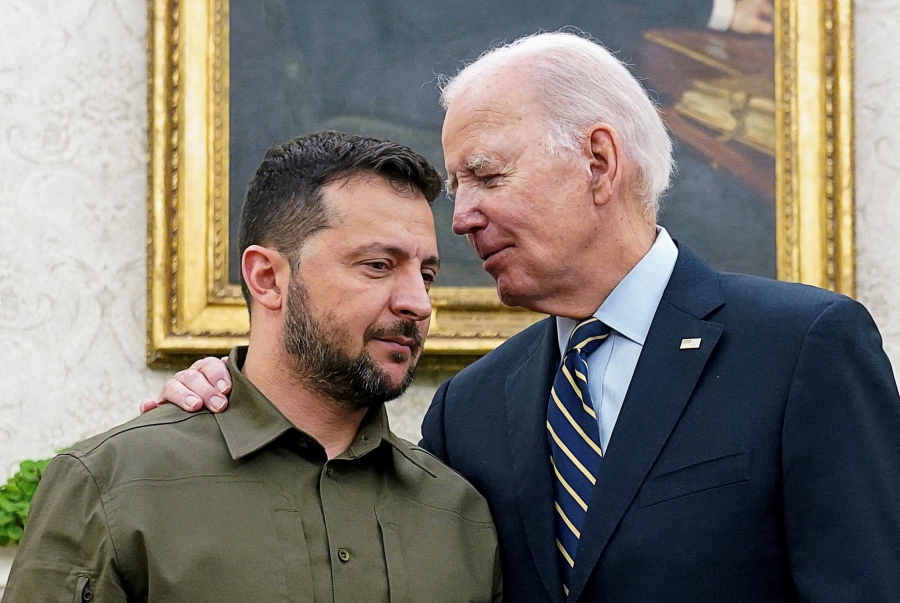 Αλέξανδρος Μερκούρης (Βρετανός ειδικός): Ο Biden ταπείνωσε δημόσια τον Zelensky