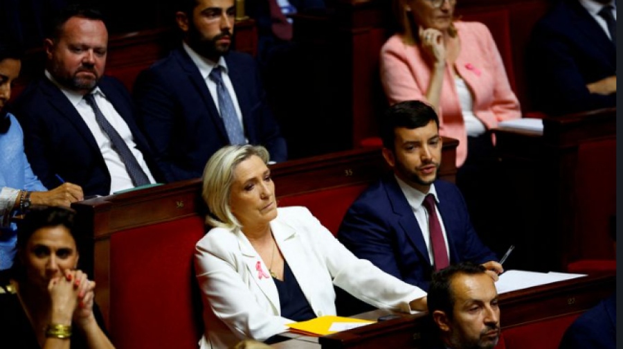 Χάος στη Γαλλία - Πολιτική κυριαρχία Le Pen που προειδοποιεί Barnier: Διαπραγματεύσου για τις δαπάνες ή παραιτήσου –  Τα 10 δισ.  και οι αγορές