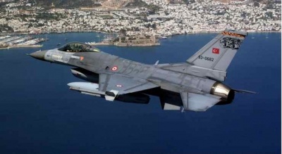 Μαζικές υπερπτήσεις από τουρκικά F-16 πάνω από ελληνικά νησιά