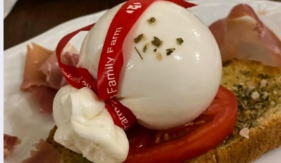 Στην αγορά του Μπαχρέιν η ελληνική Mozzarella και Burrata απο την Οικογένεια Μπέκα