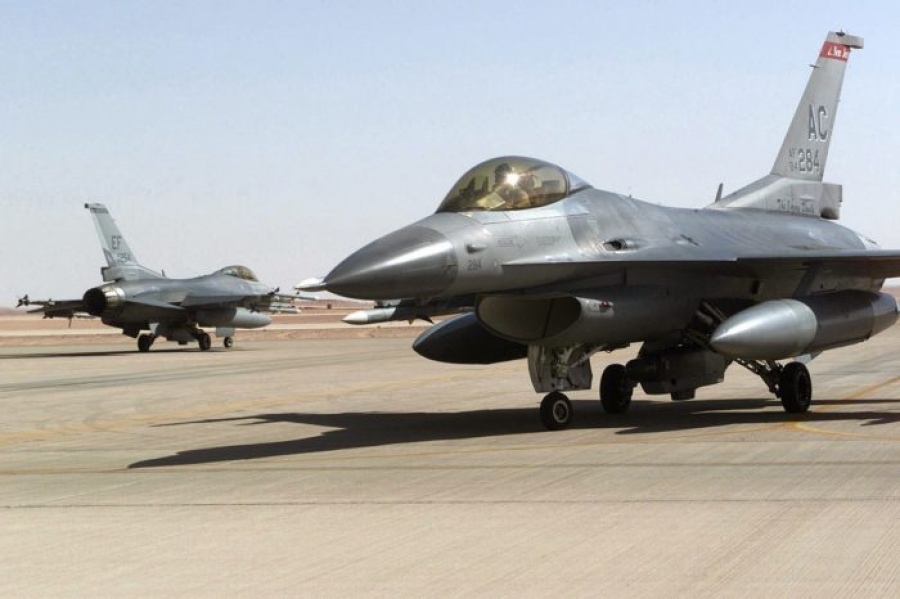 Κάλυψη… απόκρυψη Ουκρανών: Ξύλινα, πλαστικά και φουσκωτά F-16 για να σωθούν τα γνήσια