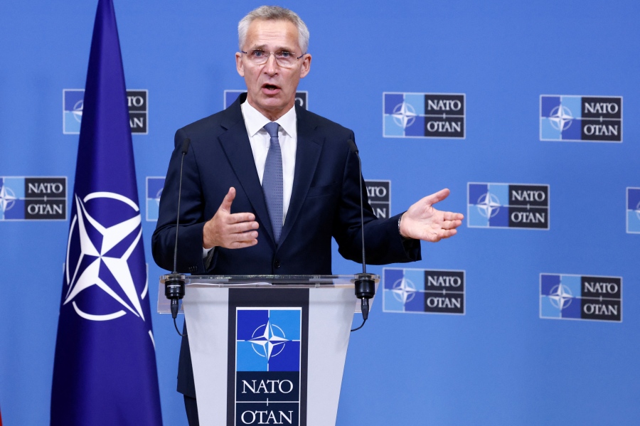 Stoltenberg (ΝΑΤΟ): Δεν πρόκειται να στείλουμε στρατεύματα στην Ουκρανία