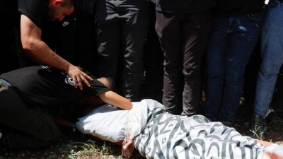 Συνεχίζονται οι μάχες, επτά νεκροί από ισραηλινή επιδρομή στη Δυτική Όχθη - Από 19 έως 54 ετών οι νεκροί