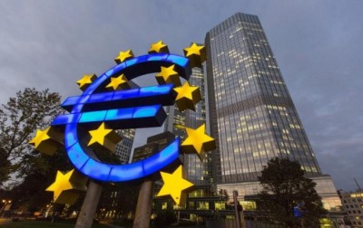 ΕΚΤ - QE: Στα 15 δισ. ευρώ οι εβδομαδιαίες αγορές PEPP, στα 3,7 δισ. για τα κρατικά ομόλογα