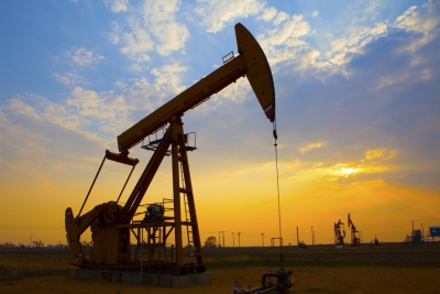 Τρίτη εβδομάδα απωλειών στο πετρέλαιο - Οριακά διατηρεί τα 80 δολάρια το Brent